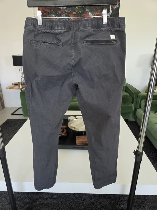 Vuori Women's Ripstop Pants Five-Pocket Design in Charcoal Grey, Size Large - Picture 8 of 10